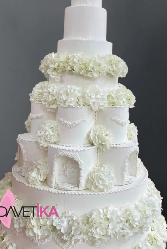 Çok Katlı Düğün Pastası