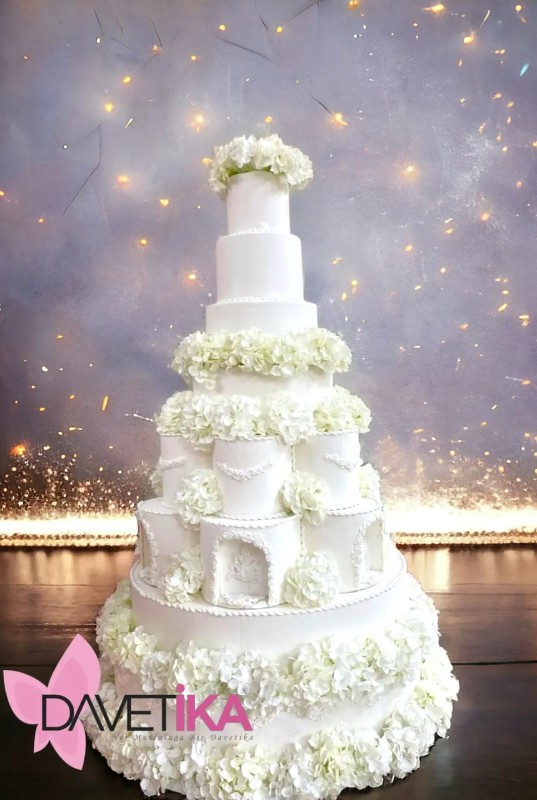 Çok Katlı Düğün Pastası