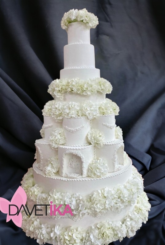 Çok Katlı Düğün Pastası